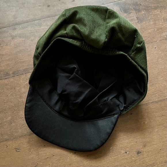 Peaked Reversible Cap in Hunter Green Cord NWOT - Picture 3 of 4